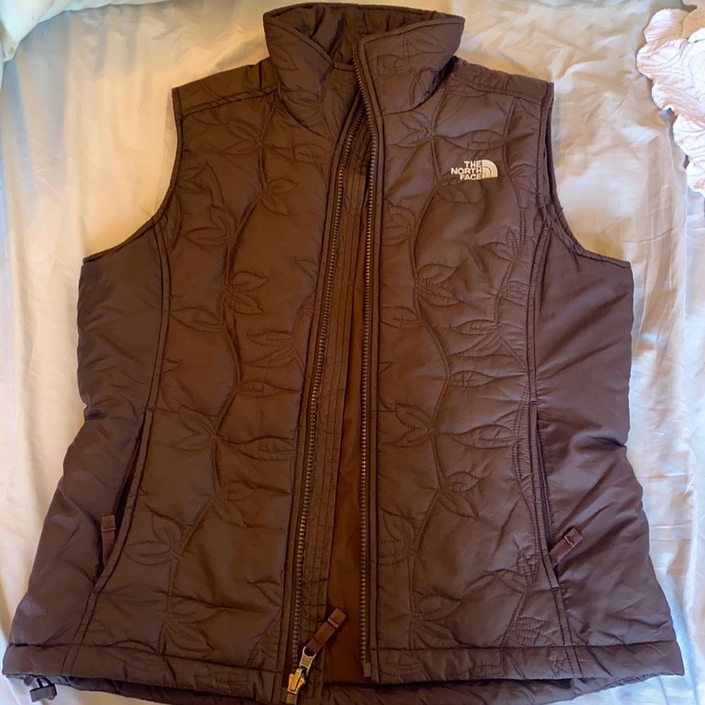 Brown small north face vest.